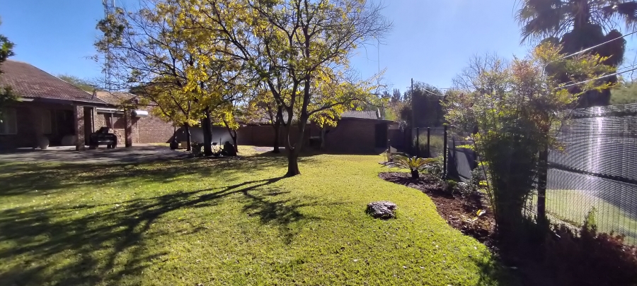 4 Bedroom Property for Sale in Jan Kempdorp Northern Cape
